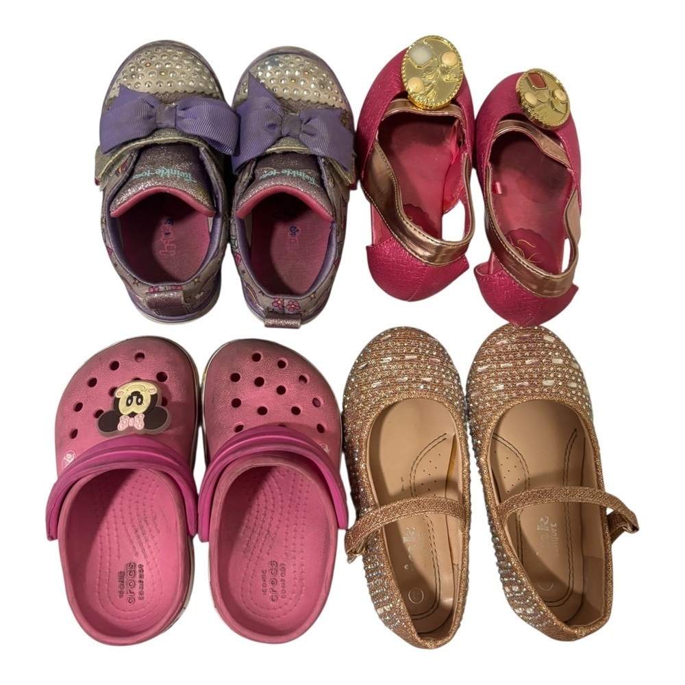 Bundle of 4 shimmer and light up girl toddler shoes and sandals size 7/8